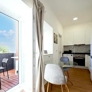 apartment-ajuda-tagus-ground-floor.hotels-lisbon-portugal.com/