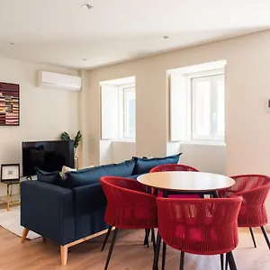 pardal-15-boutique-2-bed-apartment-with-free-parking-nearby.hotels-lisbon-portugal.com/