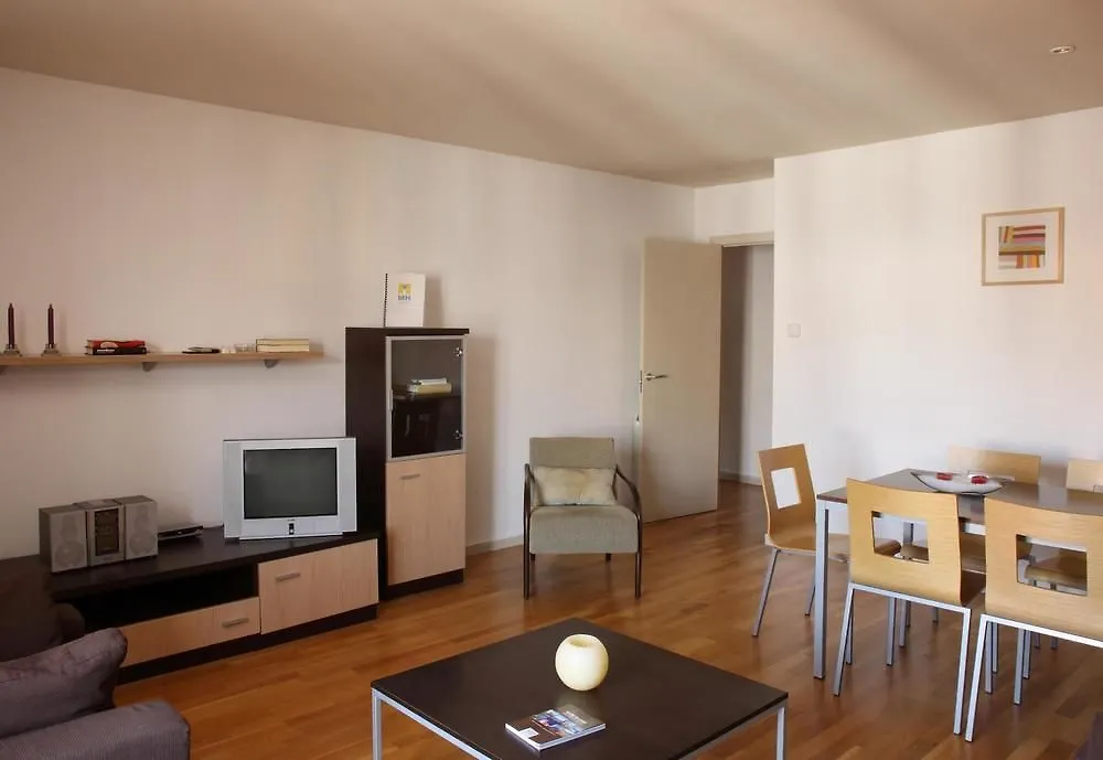 Mh Apartments Ramblas Barcelona