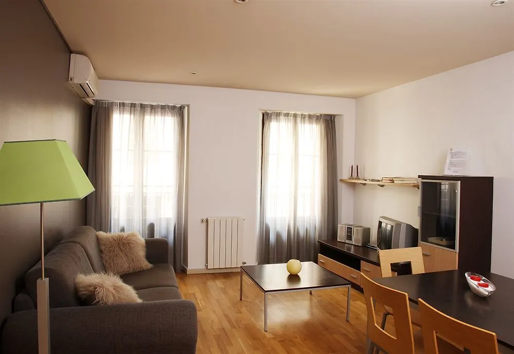 Mh Apartments Ramblas Barcelona