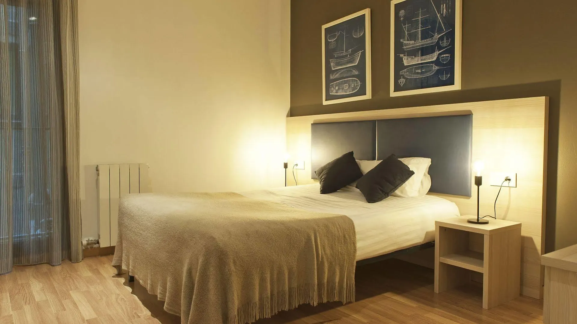 Mh Apartments Ramblas Barcelona