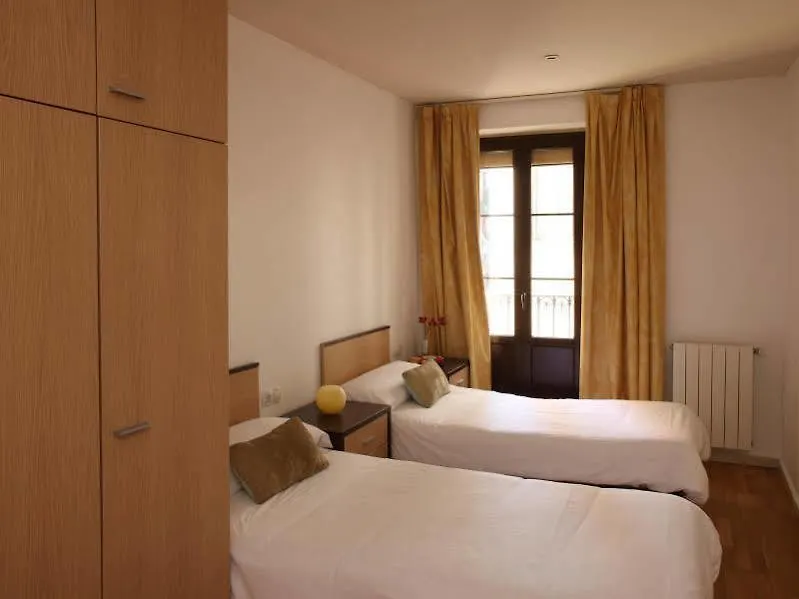 Mh Apartments Ramblas Barcelona