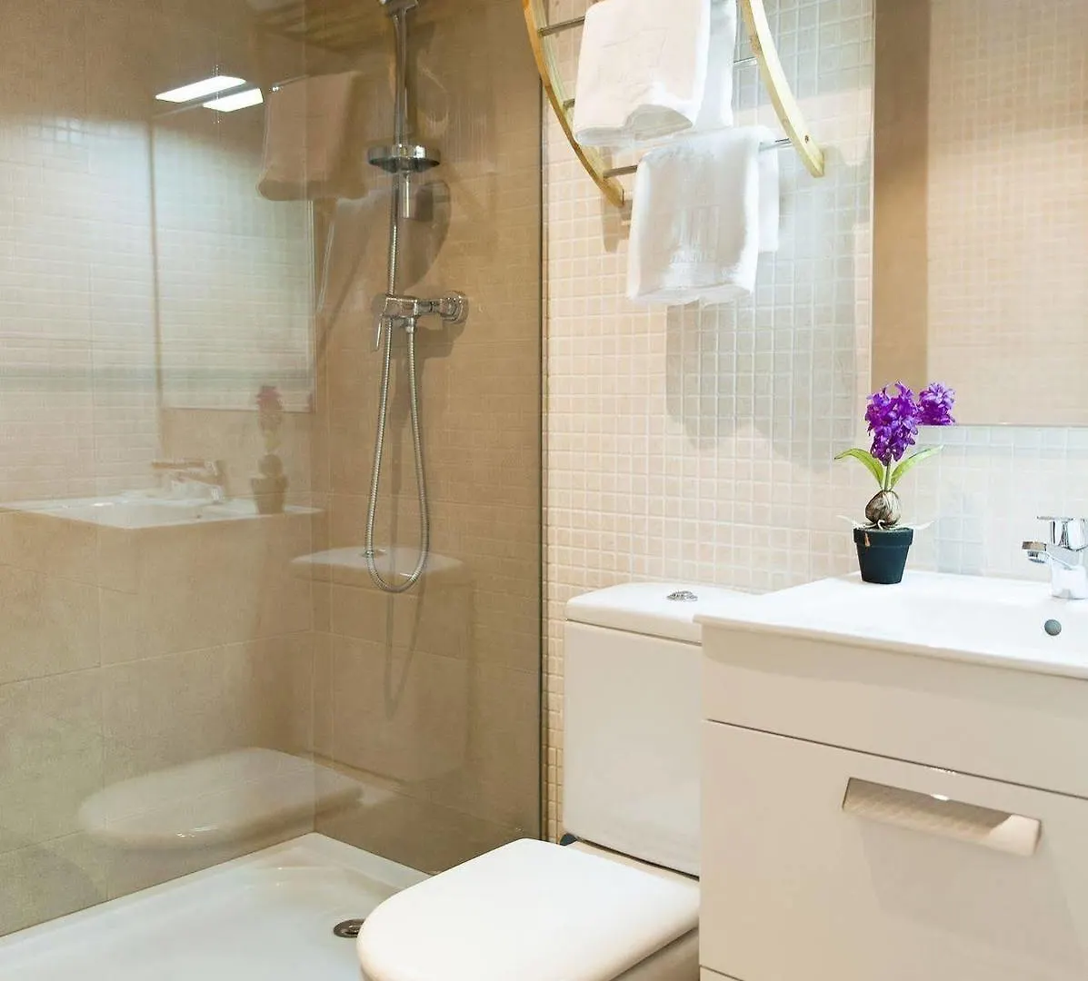 Mh Apartments Ramblas Barcelona