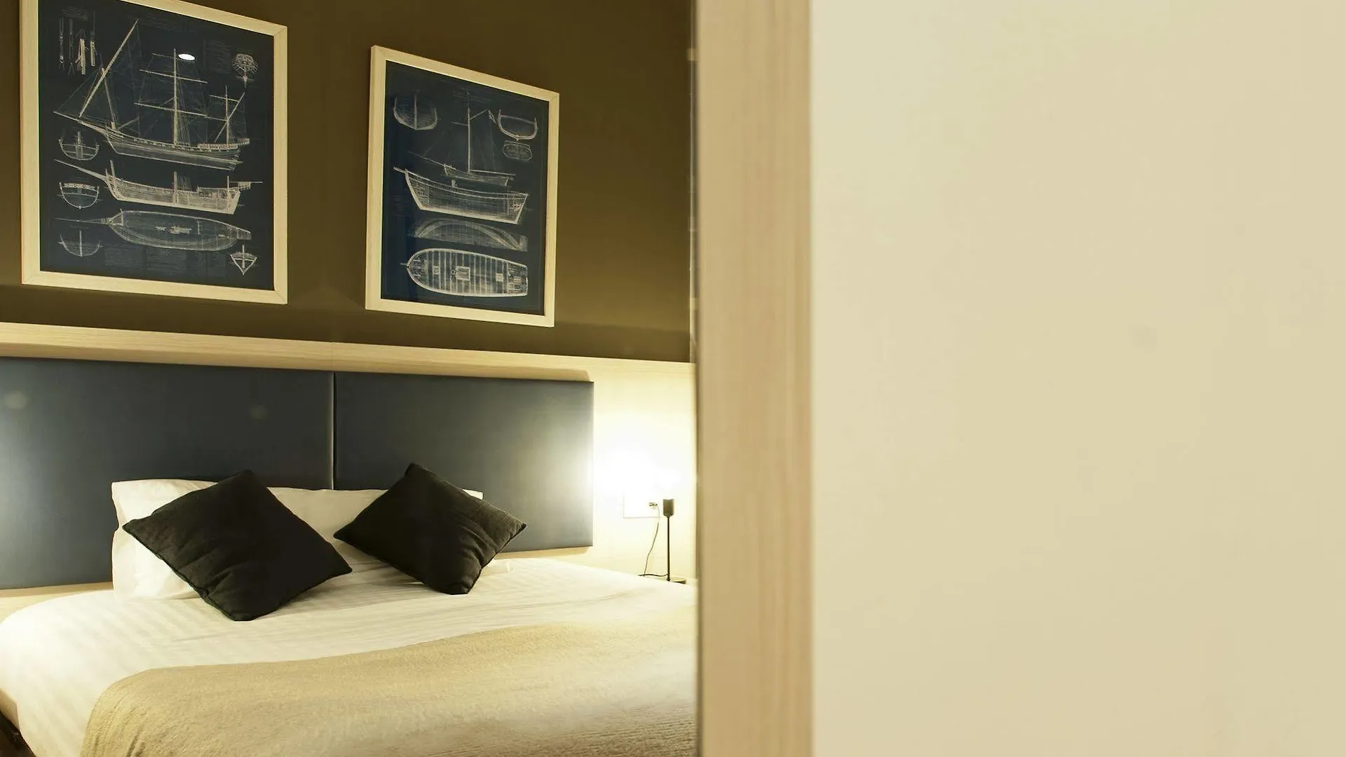 Mh Apartments Ramblas Barcelona Spain