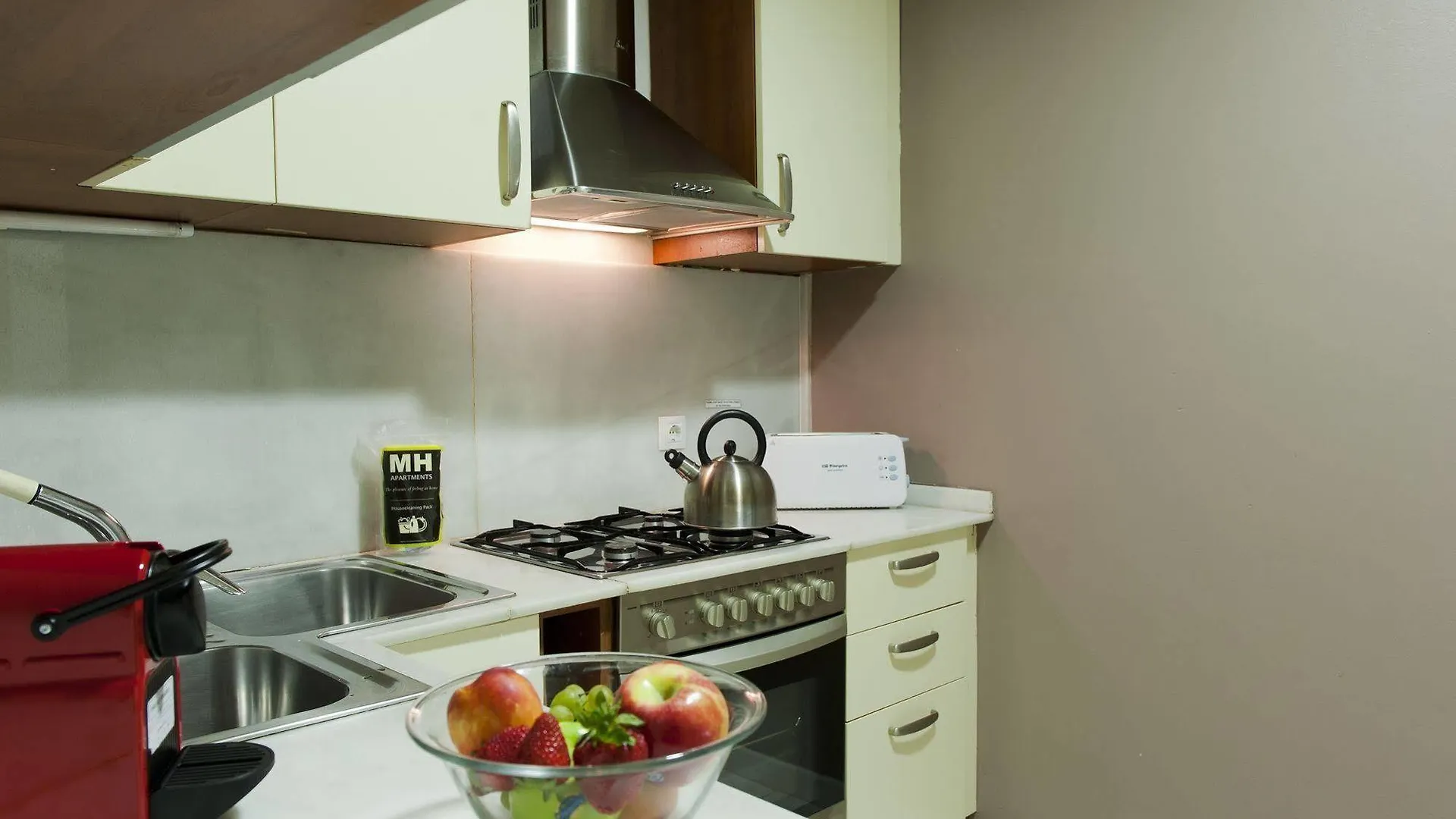 Mh Apartments Ramblas Barcelona