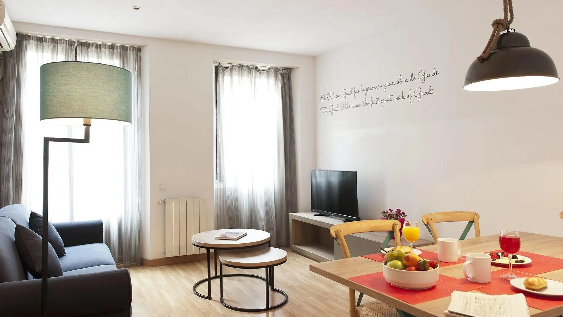 Mh Apartments Ramblas location